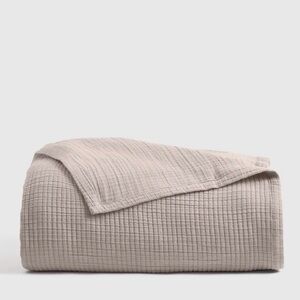 Quince Organic Ribbed Cotton Coverlet- Queen